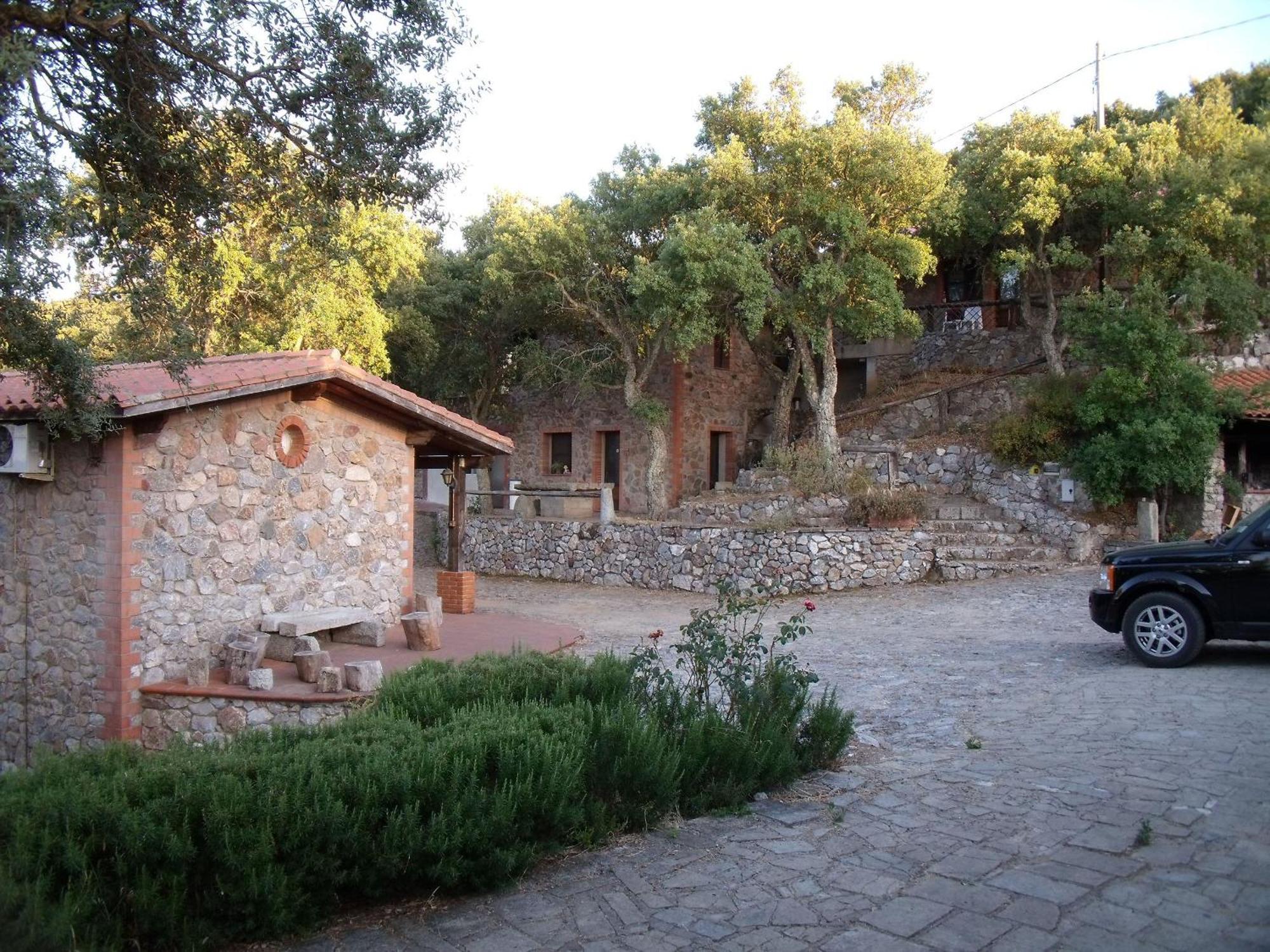 La Quercia Guest House Arbus Exterior photo